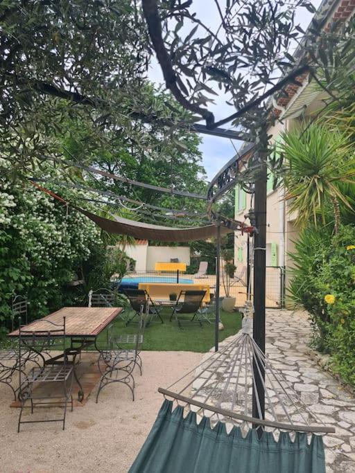 Le 62 Apartment Gemenos Bagian luar foto